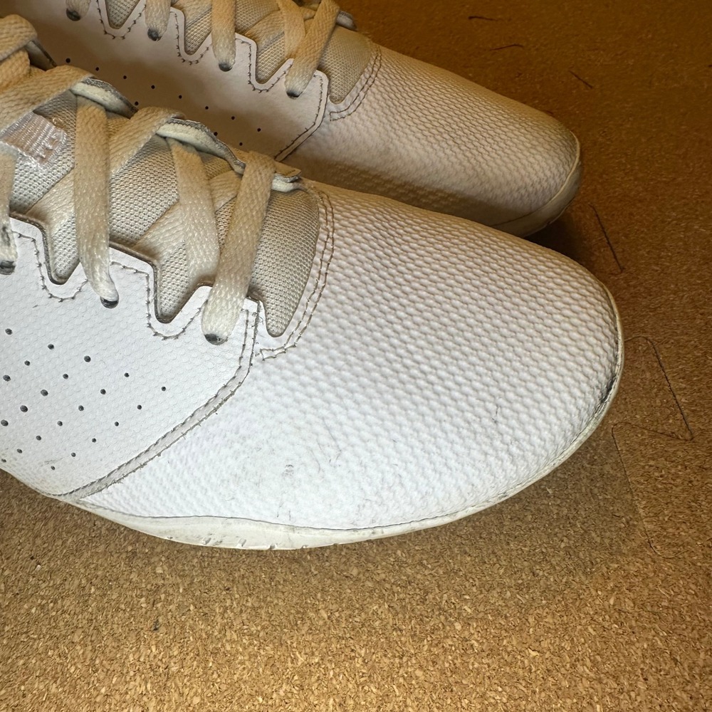 Nike Cheer Sideline IV Womens White Cheerleading Shoes 943790-100 Size 7.5 - Picture 2 of 11
